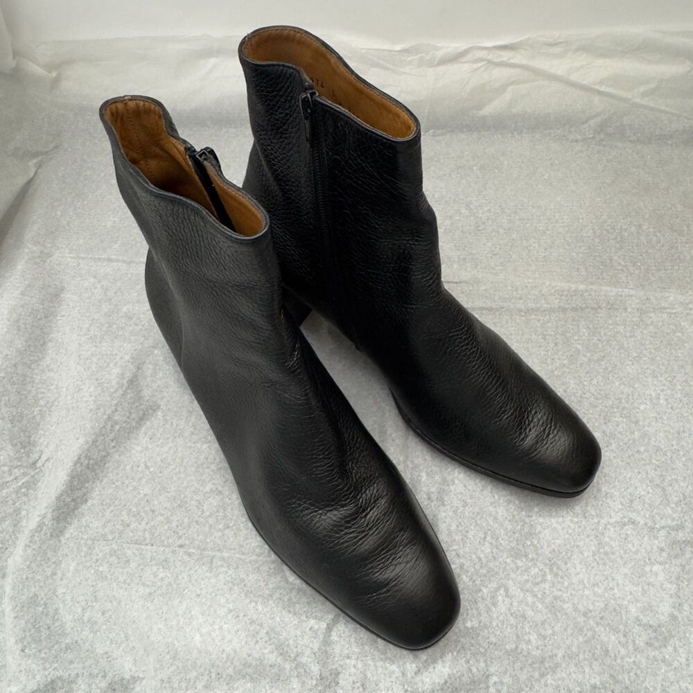 Gravati Black Pebbled Leather Ankle Boots Women's Size 11 M Made in Italy